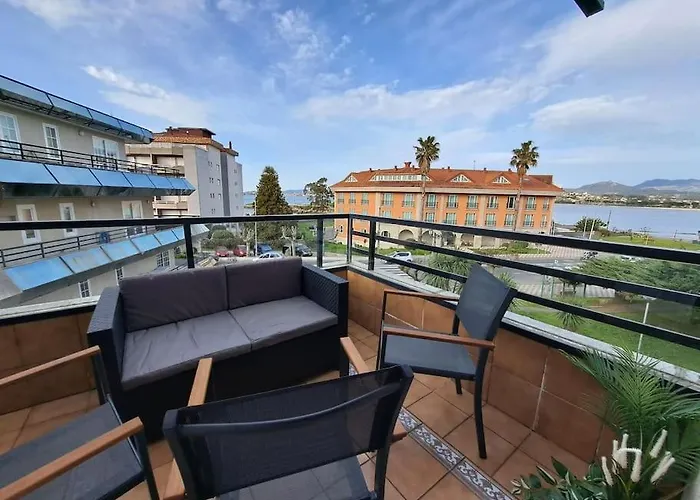 Baiona, Primera Linea De Playa Ladeira, Terraza. Baiona